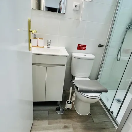 Quarto em Acomodações Particulares -luciano Cordeiro 3 Andar *